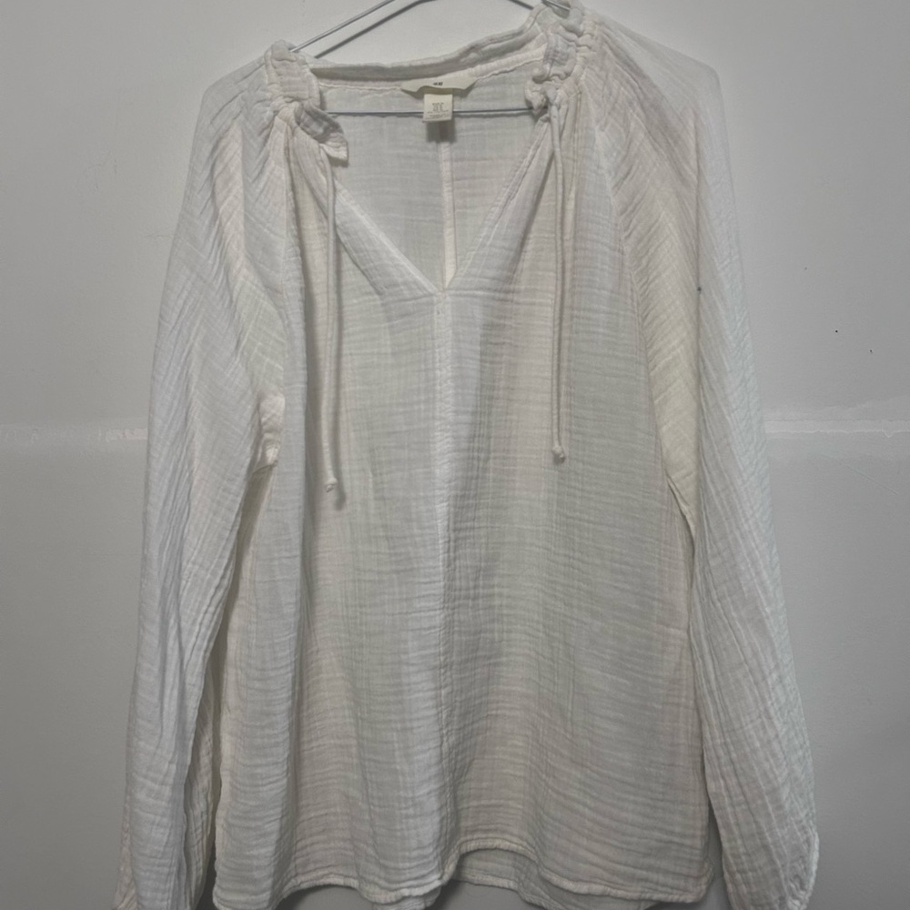H&M White Textured Blouse